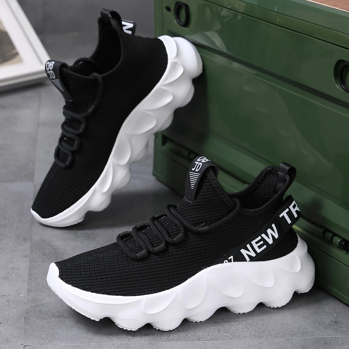 Męskie outdoorowe buty do wędrówek i biegania – lekkie casualowe sneakersy sportowe