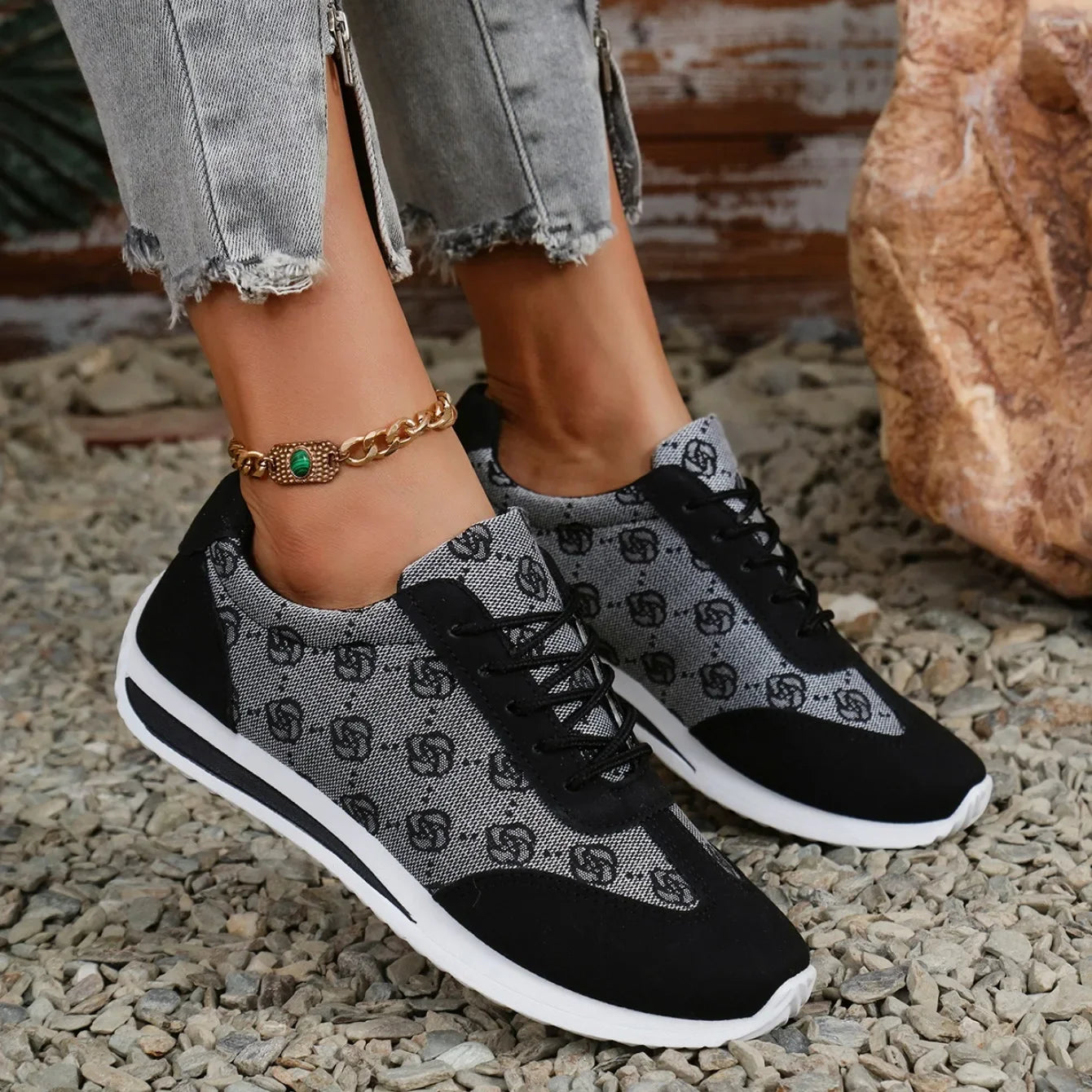 Damskie sneakersy z krzyżowanymi paskami – oddychające casualowe płaskie buty do chodzenia