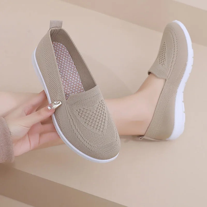 Damskie casualowe sneakersy – oddychające buty na wiosnę i lato, miękki niski krój, idealne do chodzenia na zewnątrz Główne zdjęcie produktu