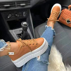 Damskie białe sneakersy na platformie – masywne modne buty na sznurowadła