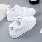 Damen bestickte PU-Leder-Sneaker 2026 – Atmungsaktive Schnürschuhe für den Alltag