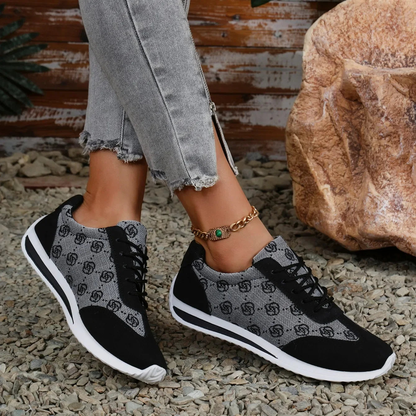 Damskie sneakersy z krzyżowanymi paskami – oddychające casualowe płaskie buty do chodzenia